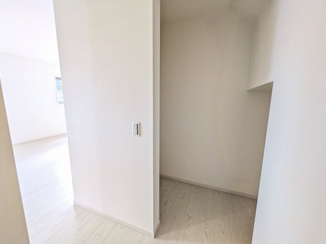 八王子市　めじろ台　新築一戸建て　７期のキッチン|～パントリー付き～