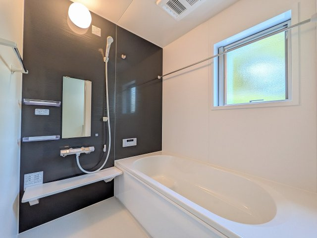 八王子市　めじろ台　新築一戸建て　７期の浴室|～のびのびくつろげるバスルーム　１日の締めくくりに癒やしのバスタイムを～