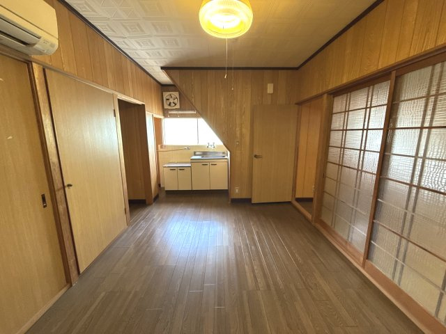 サクライアパートの居間・リビング