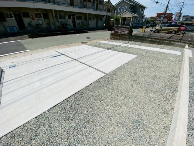 よかタウン／南区田井島2丁目1期／1号棟の駐車場