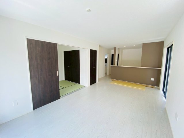 よかタウン／南区田井島2丁目1期／1号棟の居間・リビング