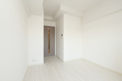 【居間・リビング】 |  エスリード新大阪ヴェルデ | こちらの居間で趣味の時間をお楽しみください