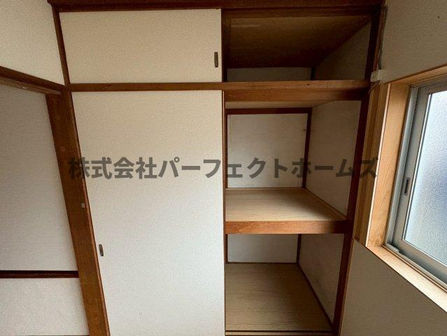 出口５丁目テラスハウスの収納|収納豊富です