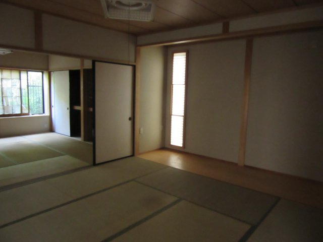 鳥取県東伯郡三朝町中古物件の和室