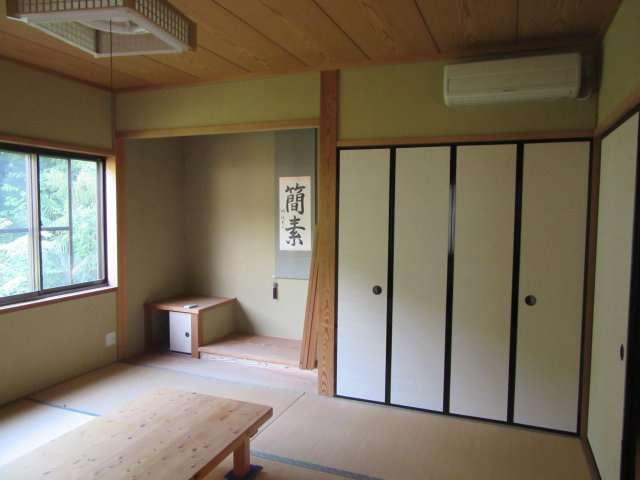 鳥取県東伯郡三朝町中古物件の和室