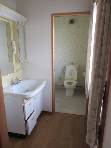 鳥取県東伯郡三朝町中古物件の独立洗面台
