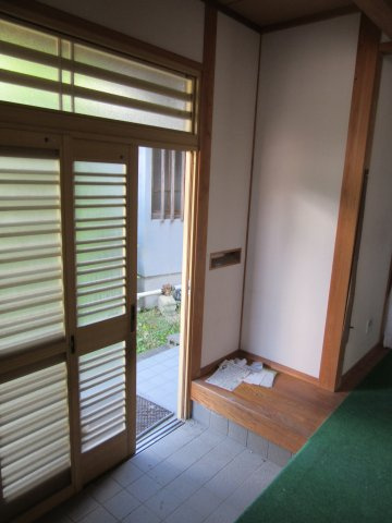 鳥取県東伯郡三朝町中古物件の玄関