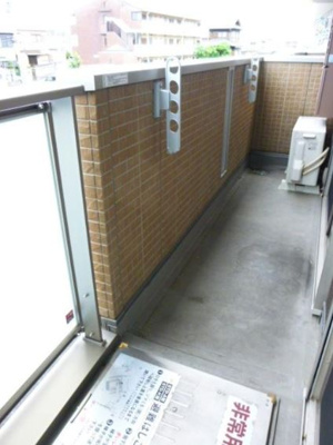 【バルコニー】 | ファミールタカゼンE棟
