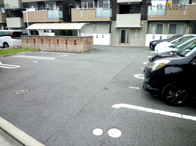 【駐車場】 | ファミールタカゼンE棟