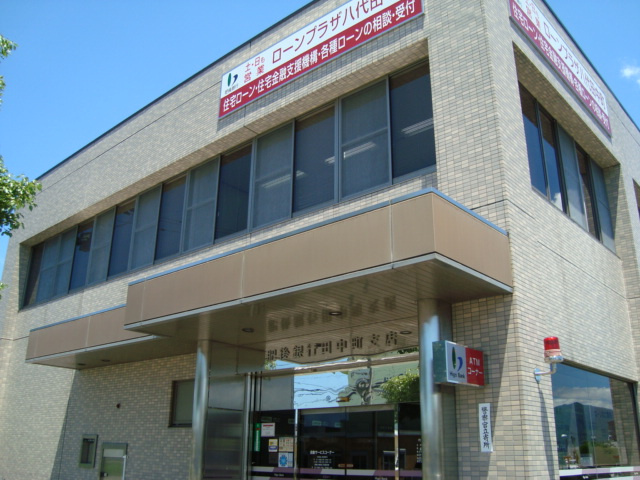 プレサスの周辺