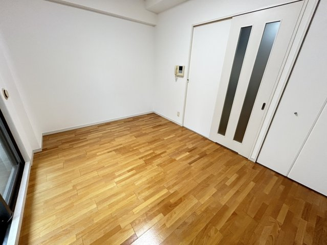 CASSIA福島駅前の洋室