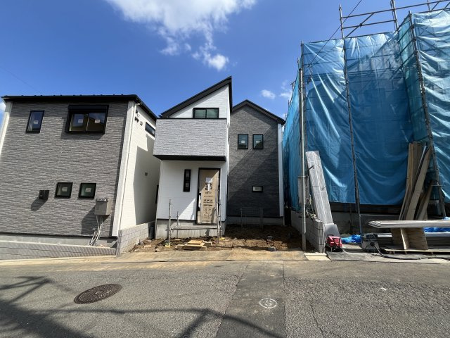 緑区長津田2丁目2期新築戸建の前面道路含む現地写真