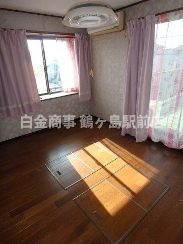 川越市川鶴中古戸建の洋室