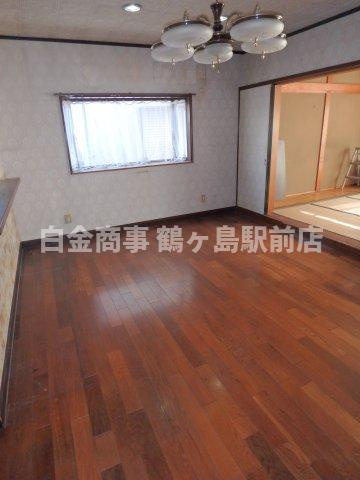 川越市川鶴中古戸建の居間・リビング