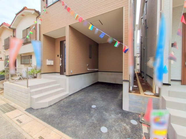 富士見市水谷東３丁目の新築一戸建の駐車場