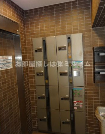 プレール新宿余丁町のその他共用部分|２４時間対応の宅配ボックス