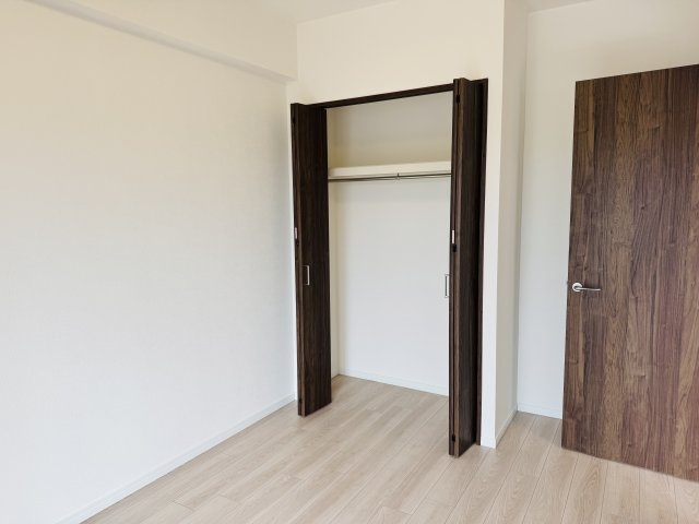 グランシティレイディアントアクアヴィータの収納|～収納力の高いクローゼット完備～