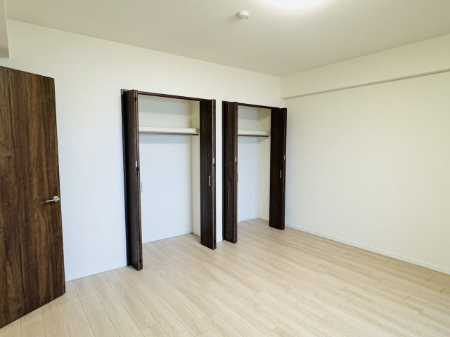 グランシティレイディアントアクアヴィータの収納|～収納力の高いクローゼット完備～