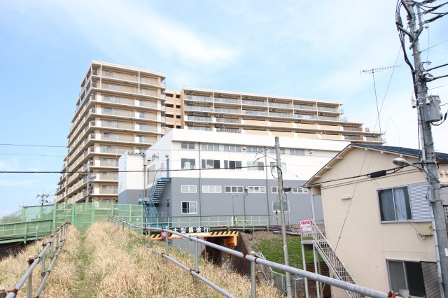 グランシティレイディアントアクアヴィータの外観|～総戸数203戸の大規模コミュニティ　ペット飼育可能マンション　駐車場使用権付き～