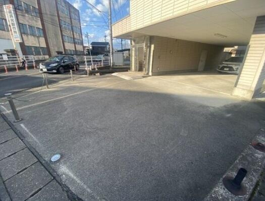 栃木市貸事務所の駐車場