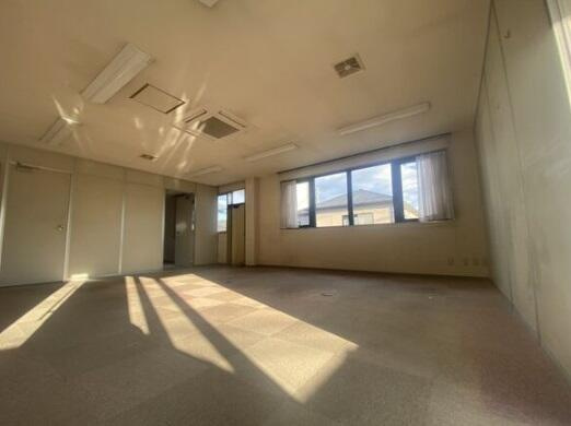 栃木市貸事務所のロビー