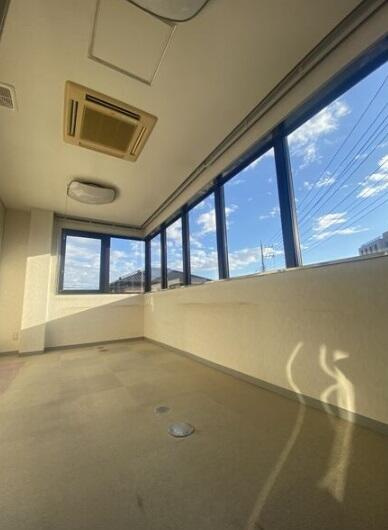 栃木市貸事務所のロビー