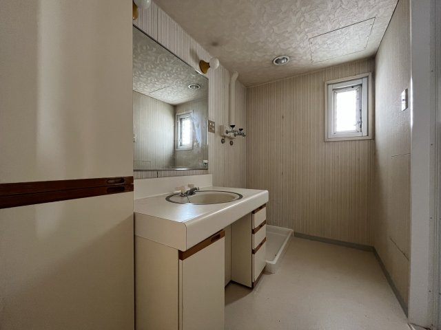 藤沢台第一住宅の独立洗面台