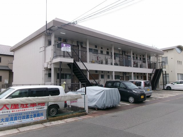 トキワ荘の駐車場