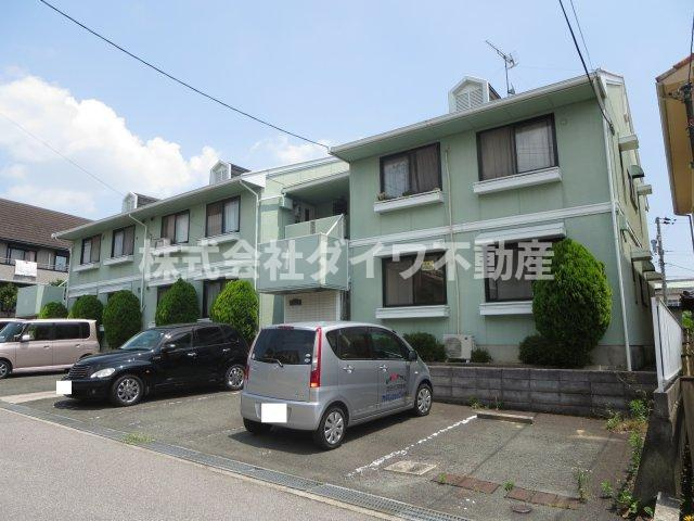 ジュネス若松の外観