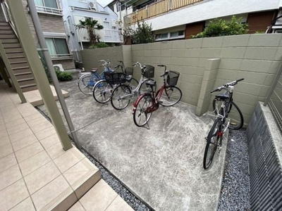 【駐車場】 | アドニス　※5/23内見開始 | 敷地内に自転車置き場があります(^^)/