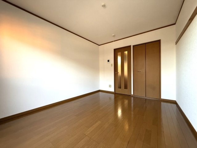 ディアコートNの居間・リビング