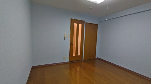 スクリーブ千里北の洋室