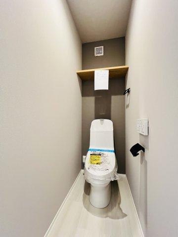 「海がきこえる。」湘南スローライフin二宮山西のトイレ|シンプルで落ち着く、プライベート空間。