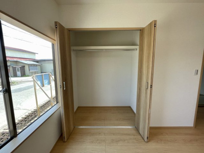【収納】 | リフォーム済み中古戸建　米沢市窪田 | 1階洋室のクローゼットです♪