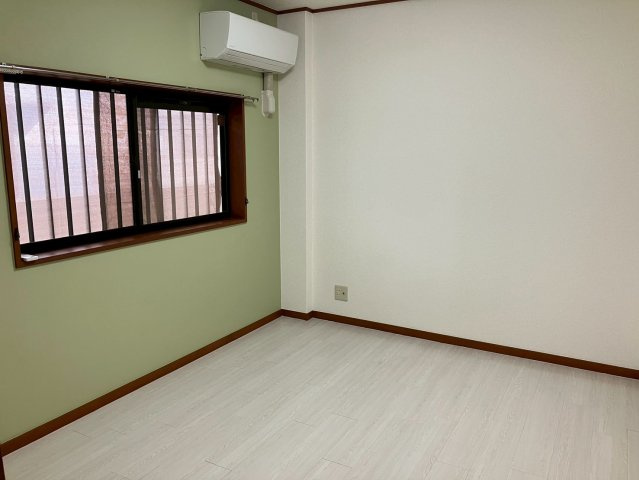 ヒルズF&Mの洋室|ゆったり過ごせる居間です