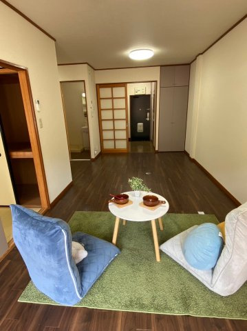 ヒルズF&Mの居間・リビング|ゆったりとしたリビングです