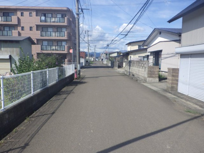 【前面道路含む現地写真】 | 大館市清水３丁目・土地物件