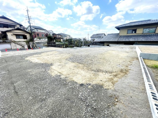 ◆建築条件無し売土地◆各「六地蔵」駅より徒歩圏内◆陽当たり・通風良好◆伏見区桃山町安芸山の外観|令和７年４月撮影
