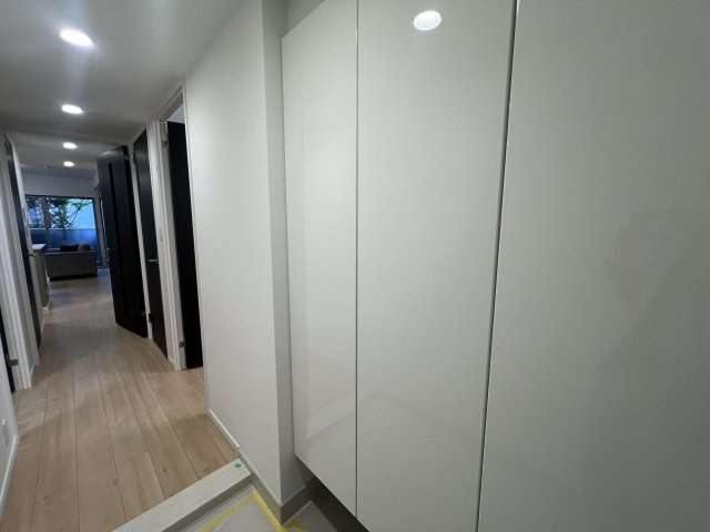 ペットと暮らす南東向きリフォーム【シティテラス大和ブリーズコート】の玄関|落ち着いた玄関です