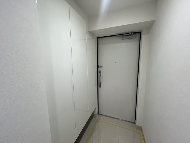 ペットと暮らす南東向きリフォーム【シティテラス大和ブリーズコート】の玄関|毎日通る玄関はこちらです