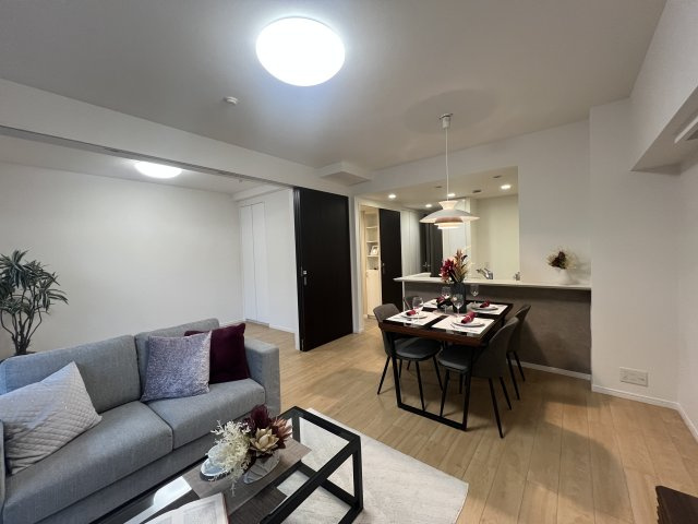 ペットと暮らす南東向きリフォーム【シティテラス大和ブリーズコート】の居間・リビング