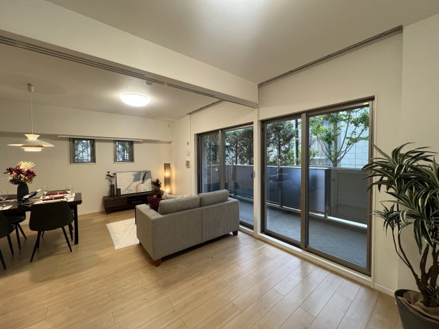 ペットと暮らす南東向きリフォーム【シティテラス大和ブリーズコート】の居間・リビング