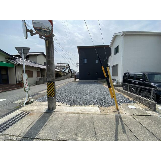 ●四日市市楠町南五味塚 売土地の前面道路含む現地写真