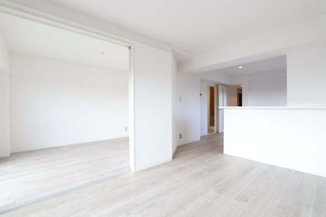 高杉ハイツ丹羽の居間・リビング