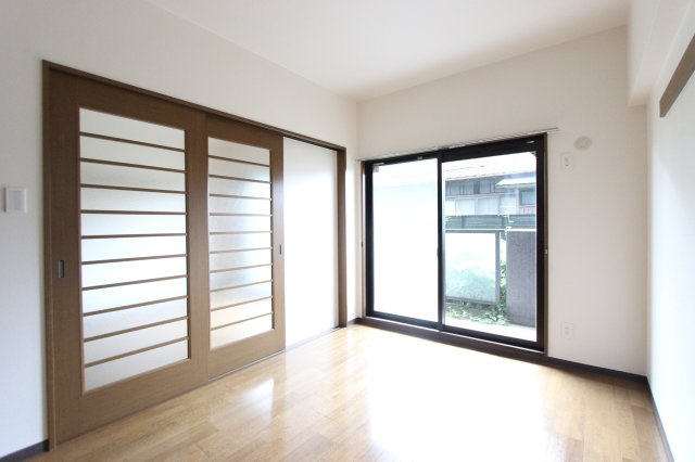 グラフィージュの洋室