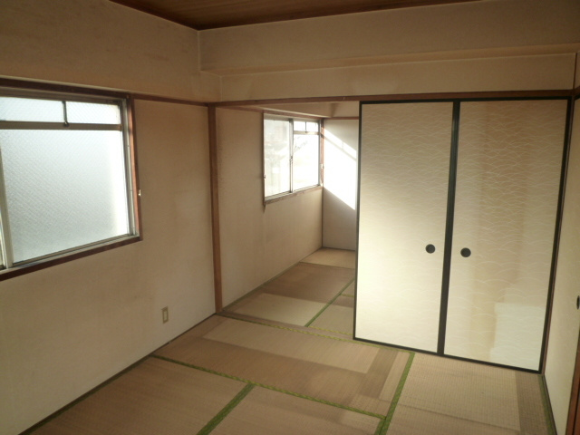 第二西垣ハイツの和室|現状優先です。現状優先です。