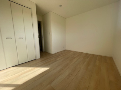 【洋室】 | 花巻市桜町　第9 | 寝室にもワークスペースにもぴったりな、ちょうどいい広さです。