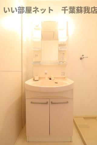 おゆみ野ドリームマウンテン　Ａの洗面所|朝の準備に活躍する、洗髪洗面化粧台！