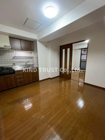 ビッグストーンの居間・リビング|ゆったりとしたリビングです