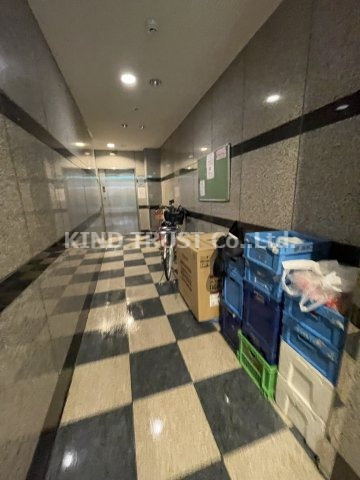 ビッグストーンのエントランス|落ち着いたエントランスです